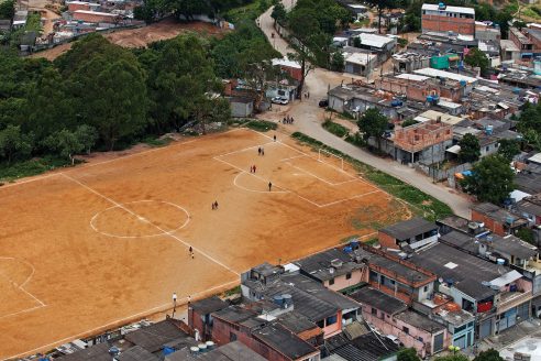 Brazil-floodplain-fields-Guilherme-Wiznik-Architectural-Review1-492x328.jpg